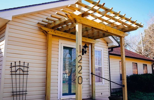 Kilgore House | Just minutes from EVERYTHING! Lots of amenities.