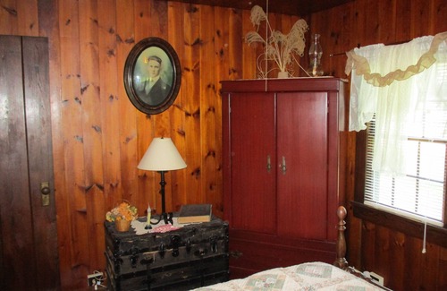 Kegley Other | Just off I-77, Beautiful log cabin, antiques/wonderful experience for 2, wifi/TV