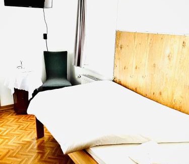 Gadebusch House | Just Pension & Bar
