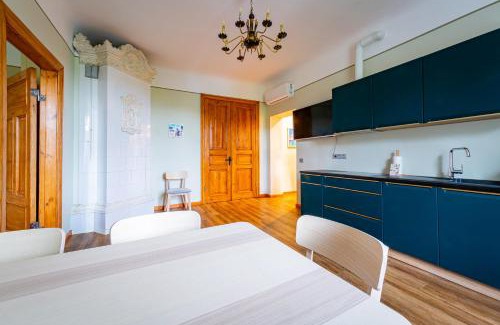 Avoti Apartment | Just Renovated Stories Apartment Free parking