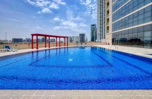 Jumeirah Village Circle Apartment | JVC Studio Rooftop Pool & Gym Golf Course View