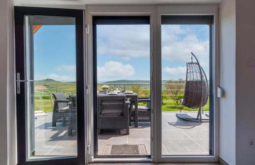 Balatonhenye Villa | Káli Vineyard Estate