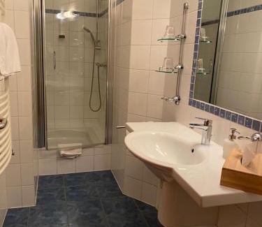 Konigsbrunn Hotel | Königsbrunner Landgasthof