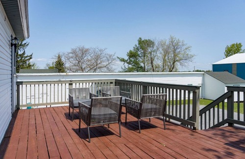 Clayton Apartment | K's Motel with Stunning St. Lawrence River Views - Room 7