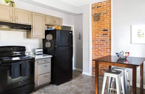 Weinland Park House | K9 Welcome-Fairground/OSU-Parking