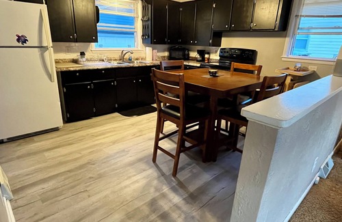 Cedar Rapids - Iowa City House | Kadia’s Place-The One Near 380 & Everything Else