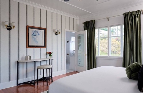 Wailuku Bed & Breakfast | Kahili Suite - Your Wailuku Escape