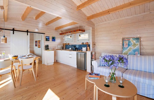 Waitao House | Kaiate - Papamoa Hills Holiday Cabin