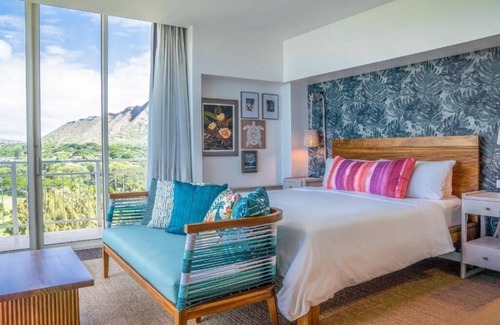 Diamond Head - Kapahulu - St. Louis Hotel | Kaimana Beach Hotel | Ocean View Signature King | Close to Waikiki Aquarium