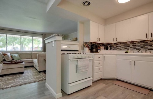 Reynoldsburg House | Kaiser Coop - 3 BR 2BA, single-family home