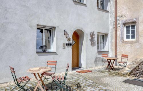 Irrhausen Apartment | Kaisermantel