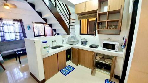 Tacloban Apartment | Kaitleen Home Stay Door 2