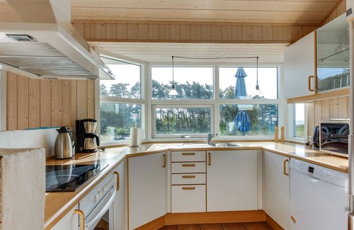 Oster Somarken House | "Kajsa" - 50m from the sea by Interhome