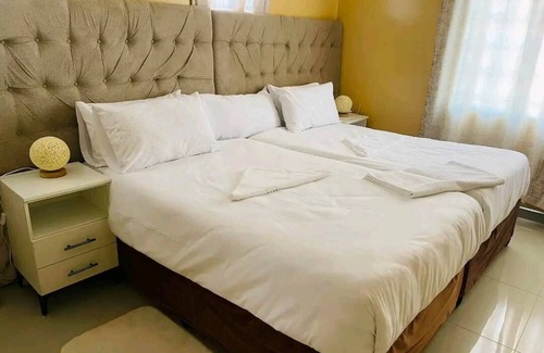 Kgalagadi District House | Kalahari Guest House