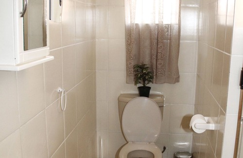 Emalahleni House | Kalahari Guest House