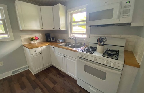 Kalamazoo House | Kalamazoo's Cozy Cottage