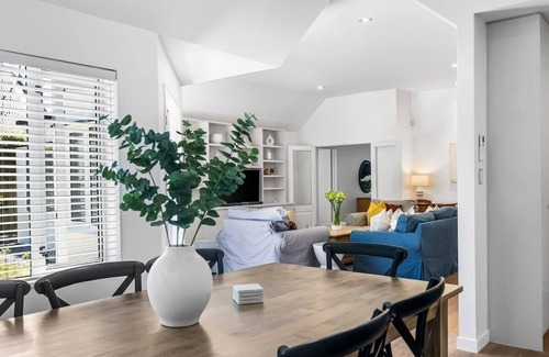 Merivale House | Kaleido Nook Enchanting 3BR Magic on Rugby Street