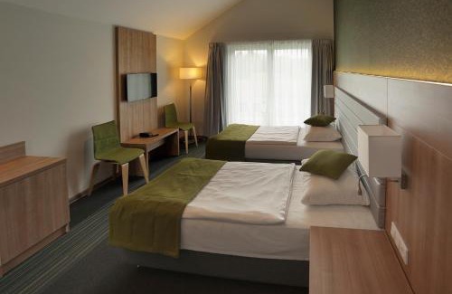 gmina Skape Resort | Kalinowe Pola Golf Village