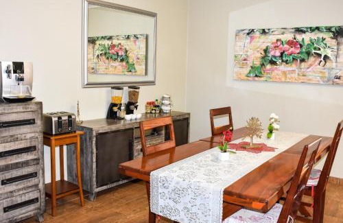 Otjiwarongo Bed & Breakfast | Kamaku Guesthouse cc