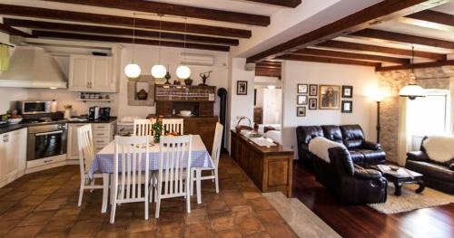 Lovorno House | Kameni Dvori - Family Holiday Villa near Dubrovnik