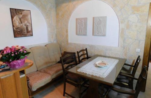 Ilirska Bistrica House | Kamnita hiša Stari klesar