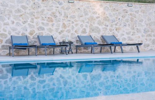 Agios Nikitas Villa | Kampaki Stone Houses