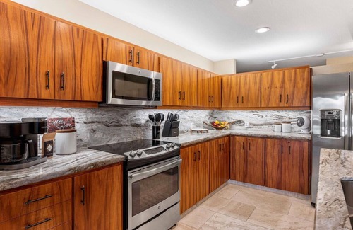 Keauhou Condo | Kanaloa at Kona 3303: Luxe Oceanfront 3BR Condo w/Pacific Views, Tennis & Pools
