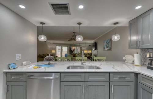Indian Shores Apartment | Kandys Kondo II