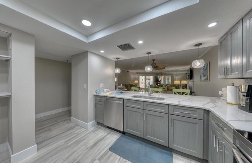 Indian Shores Apartment | Kandys Kondo II
