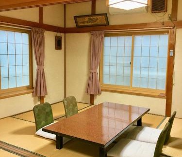 Kuroishi Hotel | Kanesada Ryokan