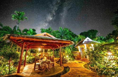 Pangmapha House | Kanlaya's Eyrie, Luxury Homestay