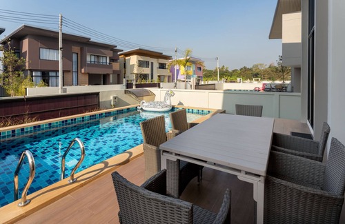 San Phranet Villa | Kanna Miami Pool Villa