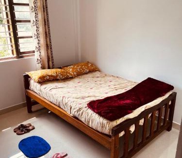 Piriyapatna House | Kannada Maathe Home Stay- 2km to Golden Temple-Tibet camp