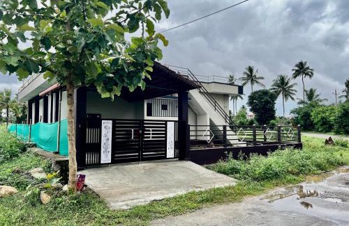 Piriyapatna House | Kannada Maathe Home Stay- 2km to Golden Temple-Tibet camp