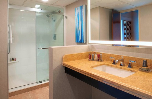 Waldron Hotel | Kansas City Airport Marriott