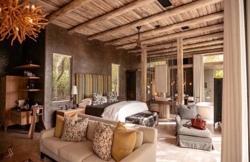 Thorny Bush Game Reserve Cabin | Kapama Karula