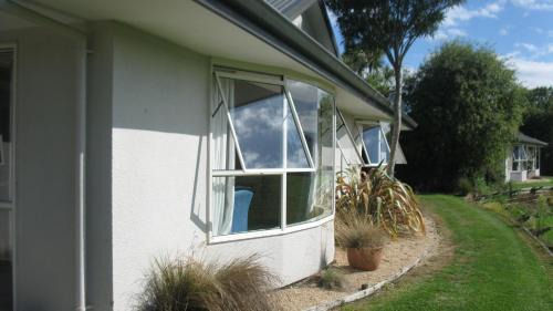 Karamea Hotel | Karamea River Motels