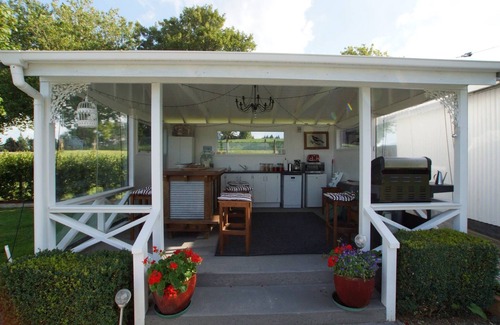 Maungatautari Cottage | Karapiro Country Cottages - 3 in a country garden bordering a native reserve