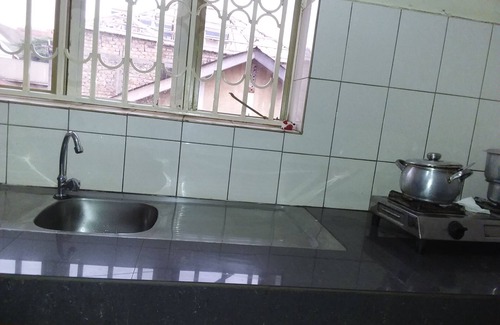 Central Kampala Apartment | KARIBU HOME NEAR ACACIA MALL- COZY & ACCESSIBLE