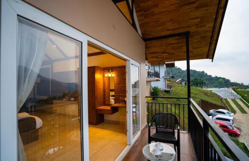 Lakkidi Hotel | Karimb Resorts