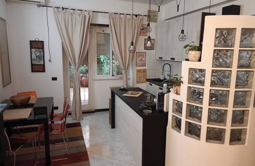 Prenestino-Centocelle Apartment | Karma House, Relax e Spiritualità
