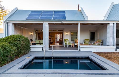 Prince Albert House | Karoo Masterclass House and Karoo Masterclass Cottage - Accommodation Prince Albert