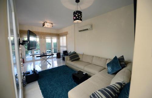 Pyla Villa | Karythia