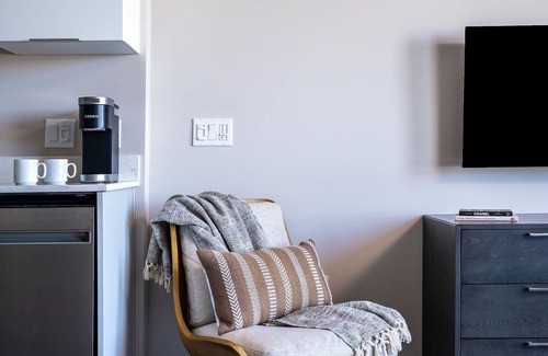 Reno/Tahoe Airport Apartment | Kasa | Cozy Studio + Fast Wifi | Reno