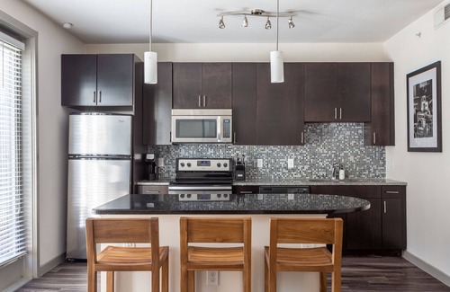 Dallas Apartment | Kasa Love Field-Medical District Dallas