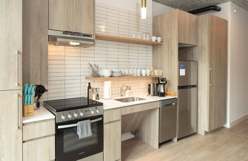 Near North Side Apartment | Kasa | Modern Studio + Near the Magnificent Mile | River North Chicago