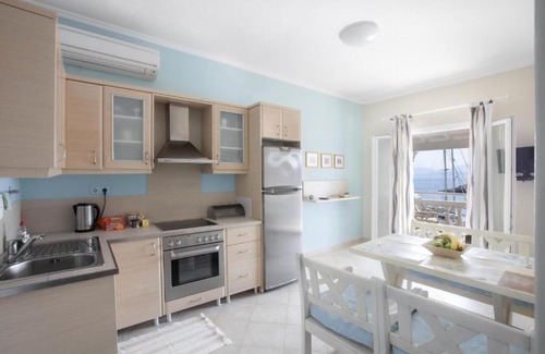 Kassiopi Apartment | Kassiopi Seafront Elegant Apartments