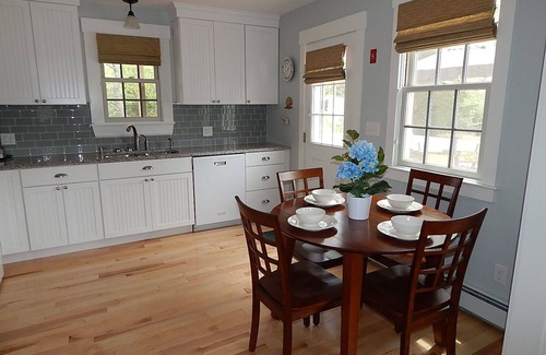 Katama House | KATAMA/SOUTH BEACH - Sleeps 8 - Walk or bike to town or the beach!