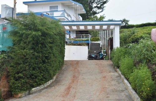 Ooty Cottage | Kathiresan's Diamond hill view cottage