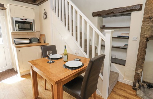 Embsay House | KATIE'S COTTAGE, romantic, character holiday cottage in Skipton